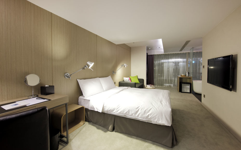 Hotelday Taichung Buitenkant foto