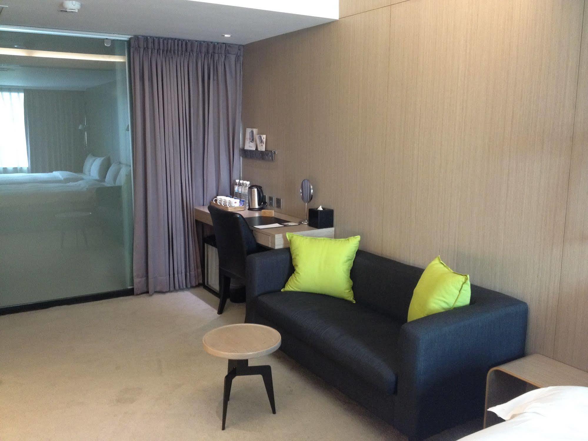 Hotelday Taichung Buitenkant foto