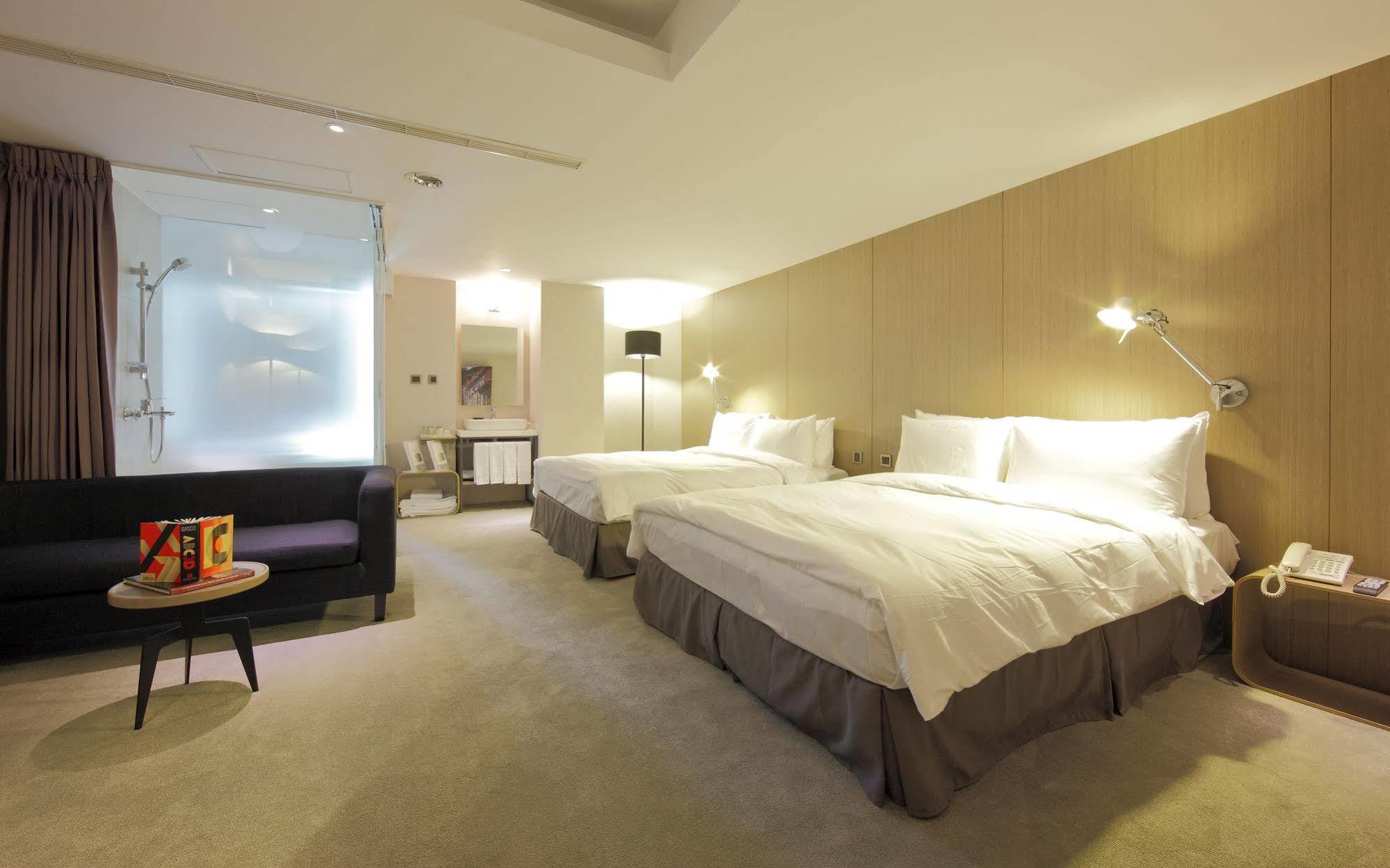 Hotelday Taichung Buitenkant foto