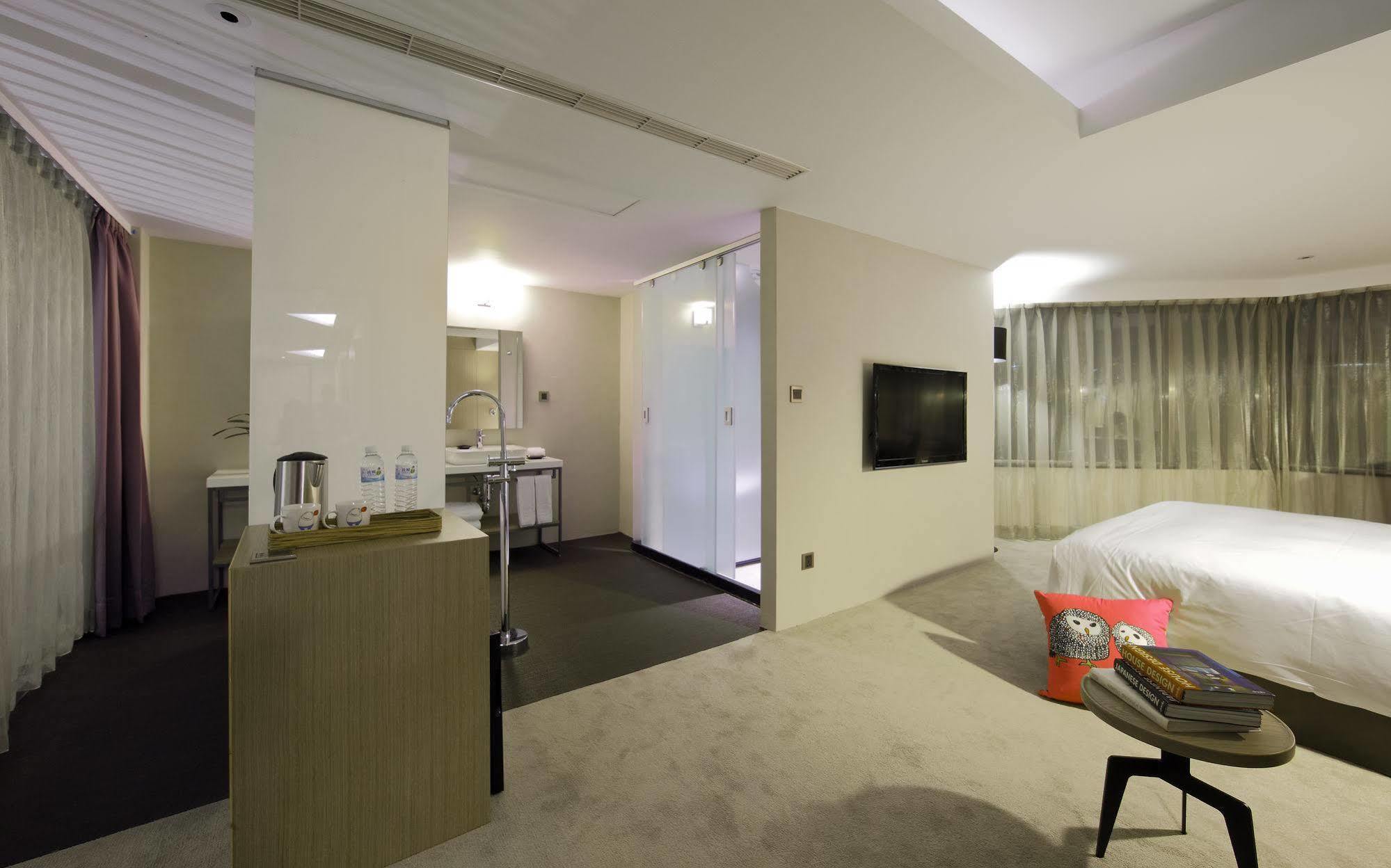 Hotelday Taichung Buitenkant foto