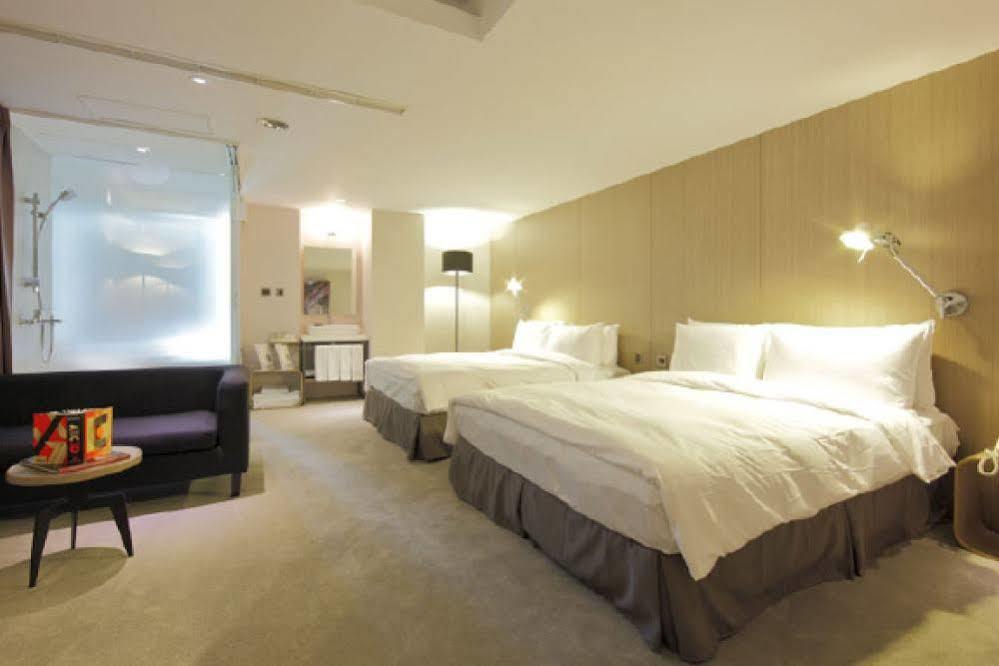 Hotelday Taichung Buitenkant foto